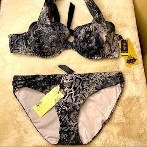NWT A. Che Lace and Snake Skin pattern Bikini M